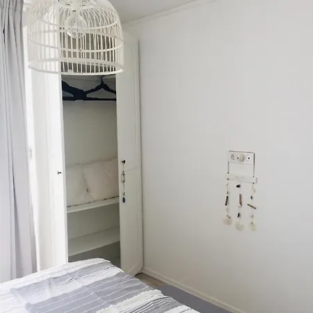 Sarafovo Cosy With Garden Close To The Beach アパート